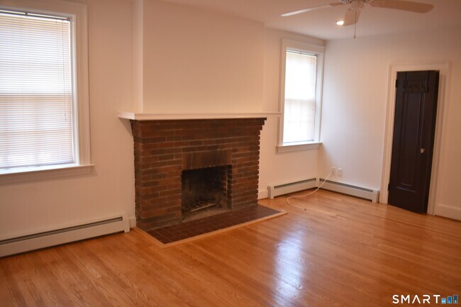 Building Photo - 151 Cold Spring St