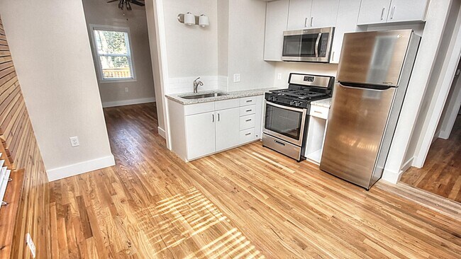 Building Photo - 3502 E 12th St