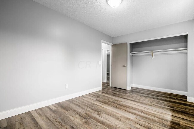 Building Photo - 2125 Scottingham Dr