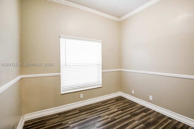 Building Photo - 6821 NW 28th Pl