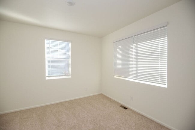 Building Photo - Spacious 4-Bedroom Home with 3-Car Garage & Walk-Out Basement | Prime Living Opportunity