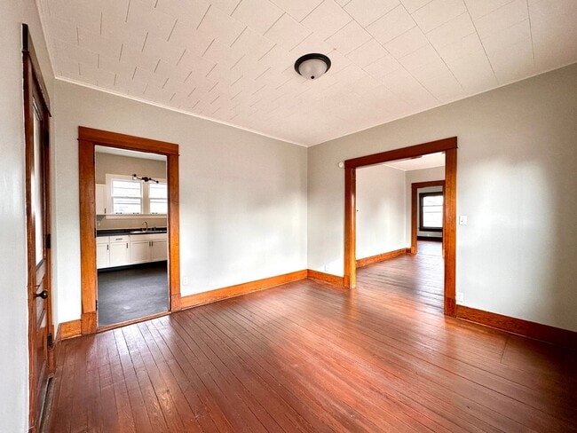 Building Photo - Updated 2-Bedroom Home with Modern Upgrade...