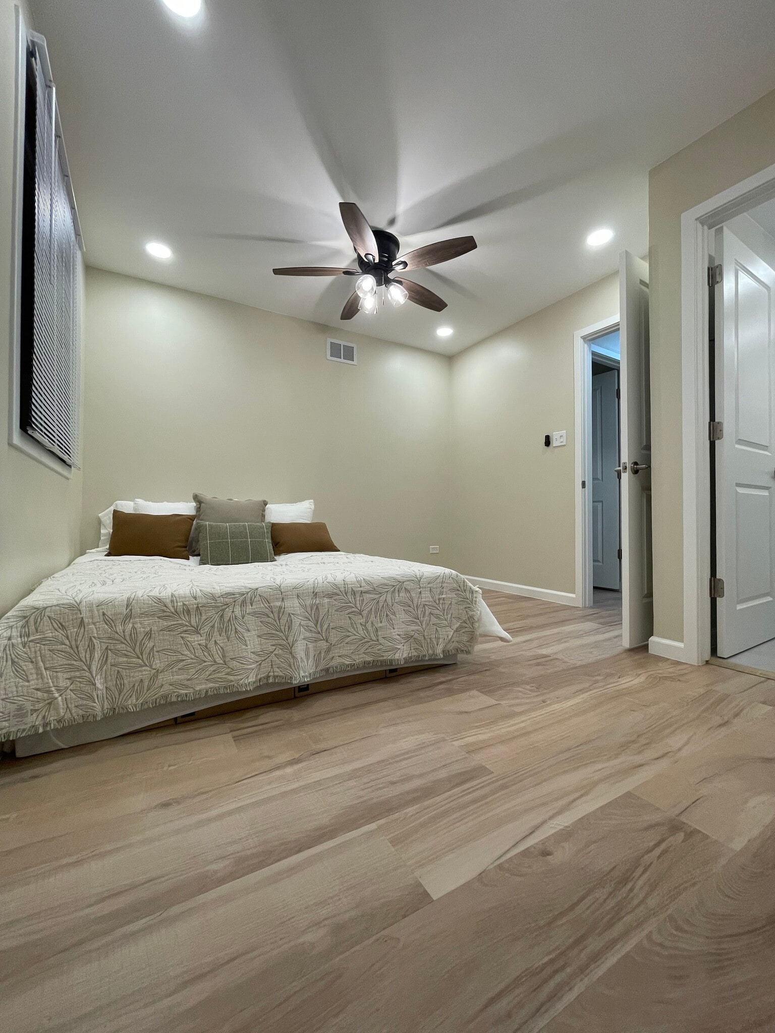 Master Bedroom (Upstairs) - 16180 Apple Ln