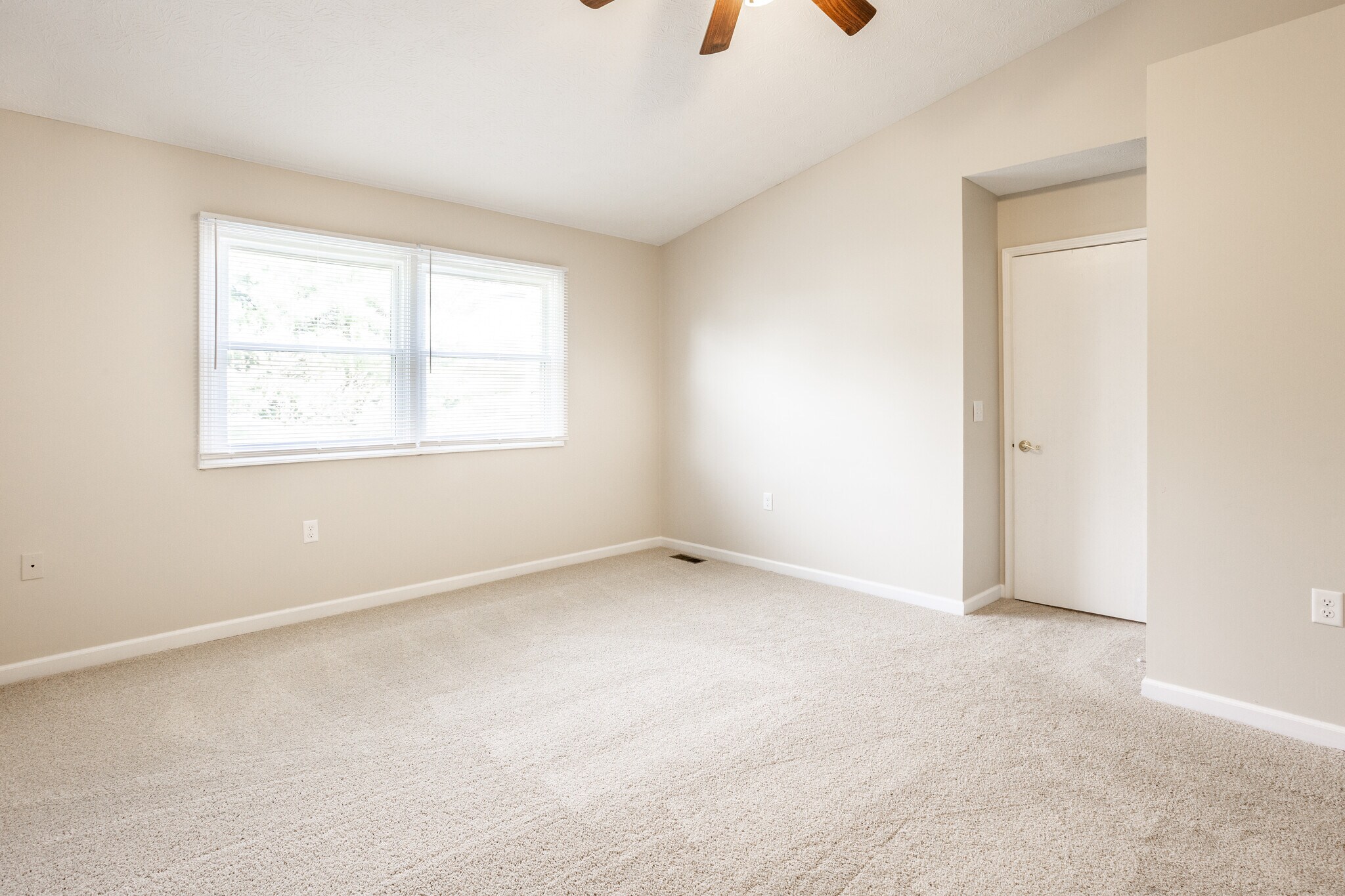 Building Photo - 6130 Bethesda Way