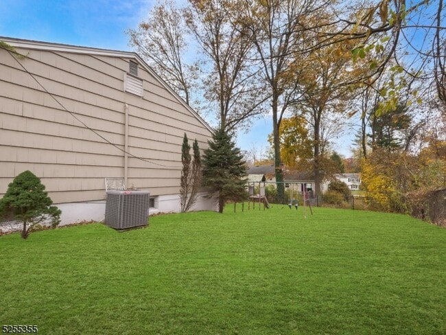 Building Photo - 69 Intervale Rd