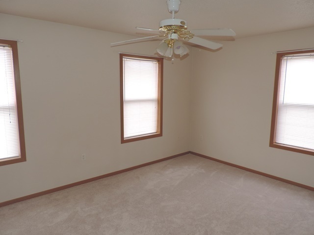 Building Photo - $1,450 | 2 Bedroom, 2.5 Bathroom Town Home...