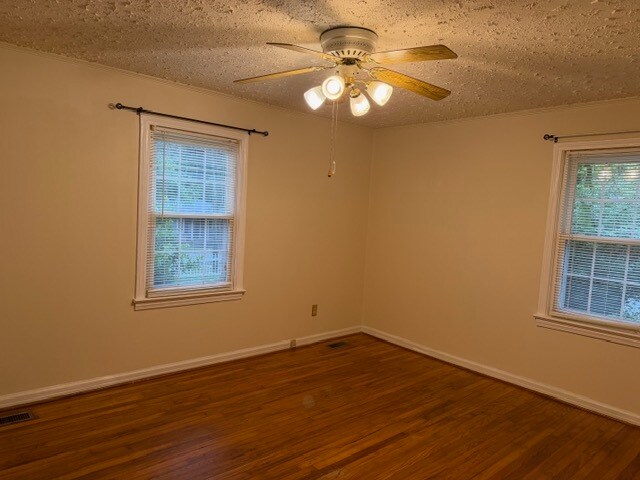 Building Photo - 111 Todd Cir