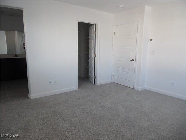 Building Photo - 3532 Grecian Queen Ave