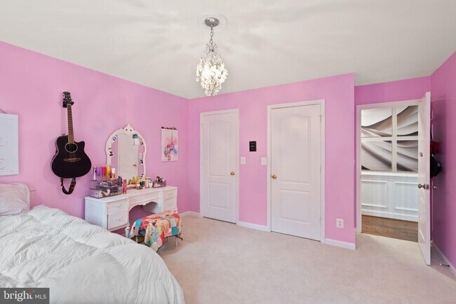 Building Photo - 10303 Bear Creek Dr