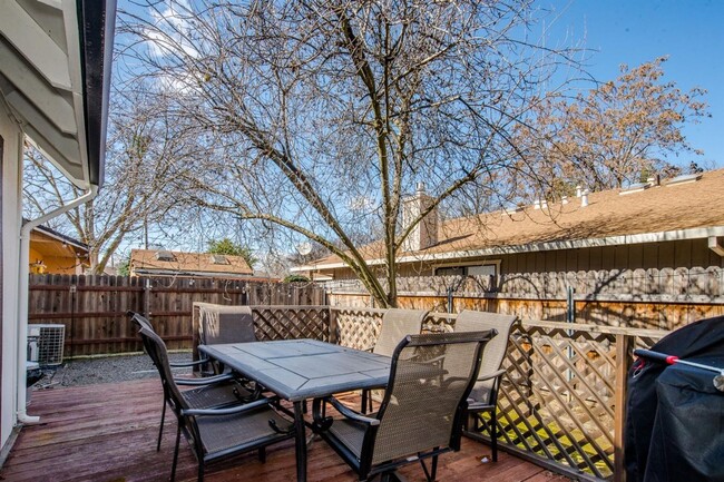 Building Photo - Four Bedroom 2 Bath home available for rent