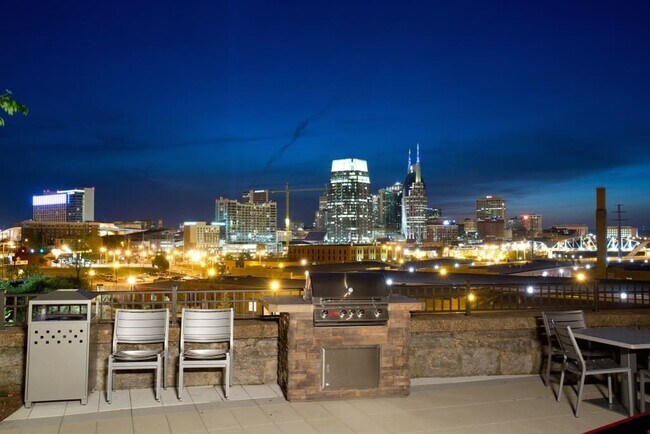 Building Photo - 33 Peabody St