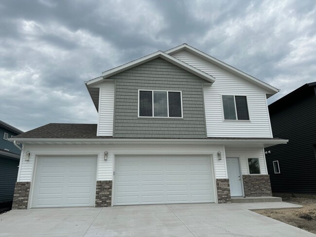 Primary Photo - Newly Built in the Wilds neighborhood of W...