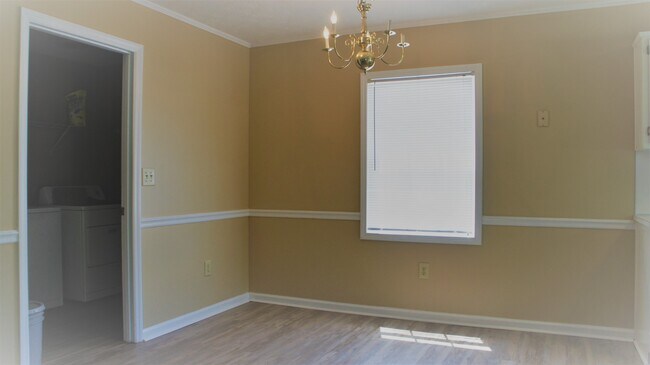 Building Photo - A Great Starter Home for rent Just For YOU!