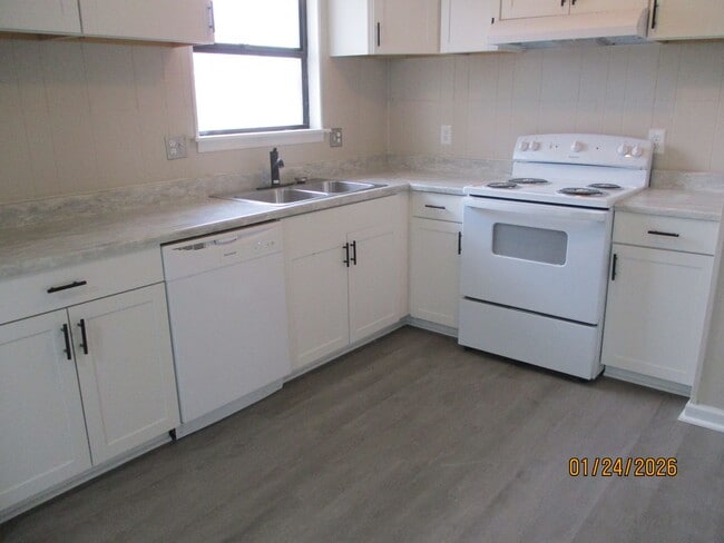 Building Photo - Updated Home in Hephzibah