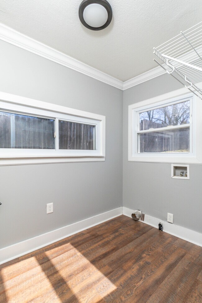 Building Photo - 1900 Edgewood Ave