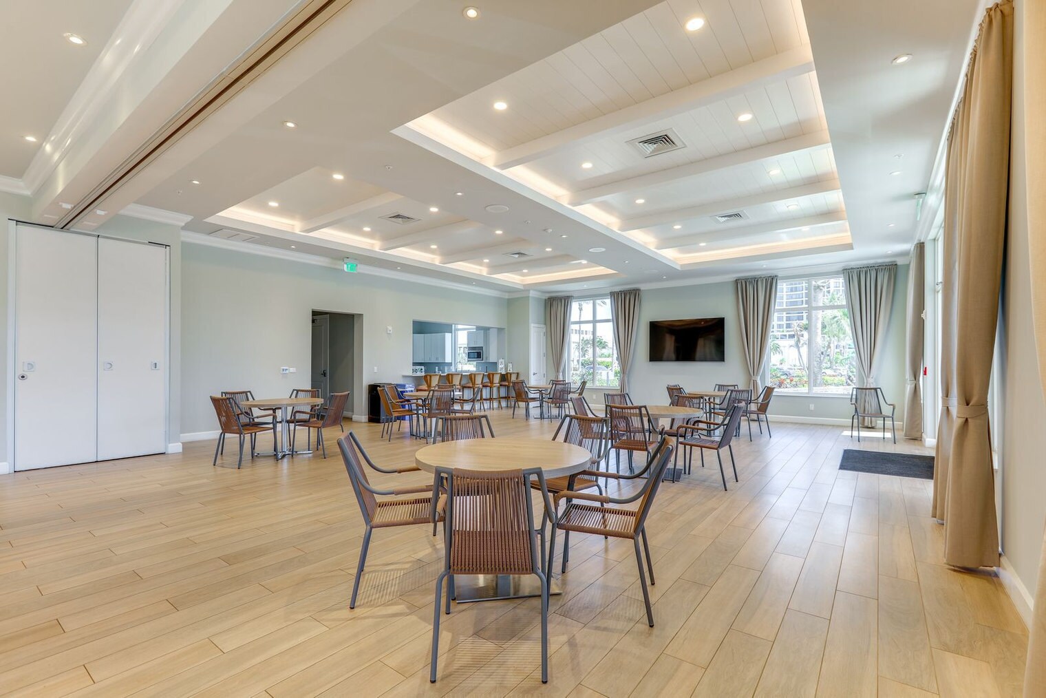 Building Photo - 2400 S Ocean Dr