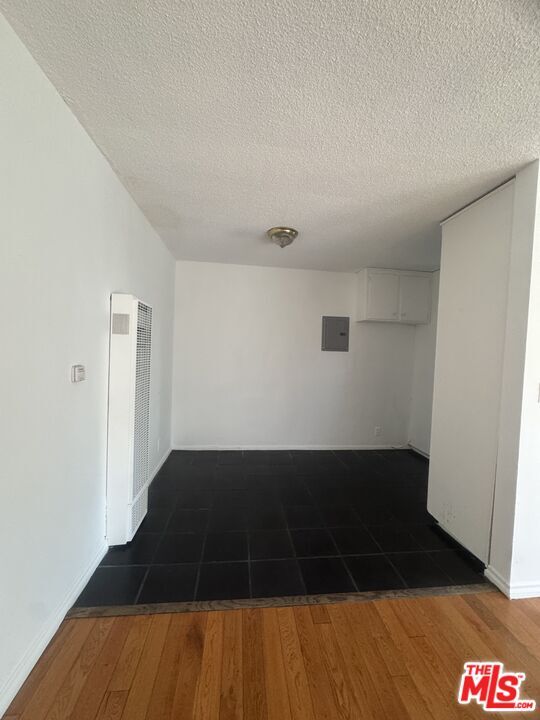 Building Photo - 4106 Rosewood Ave