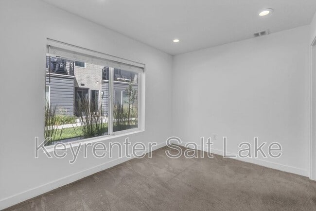 Building Photo - 230 W 1300 S St
