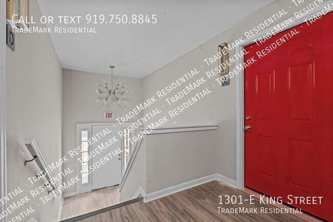 Building Photo - 1301 King St