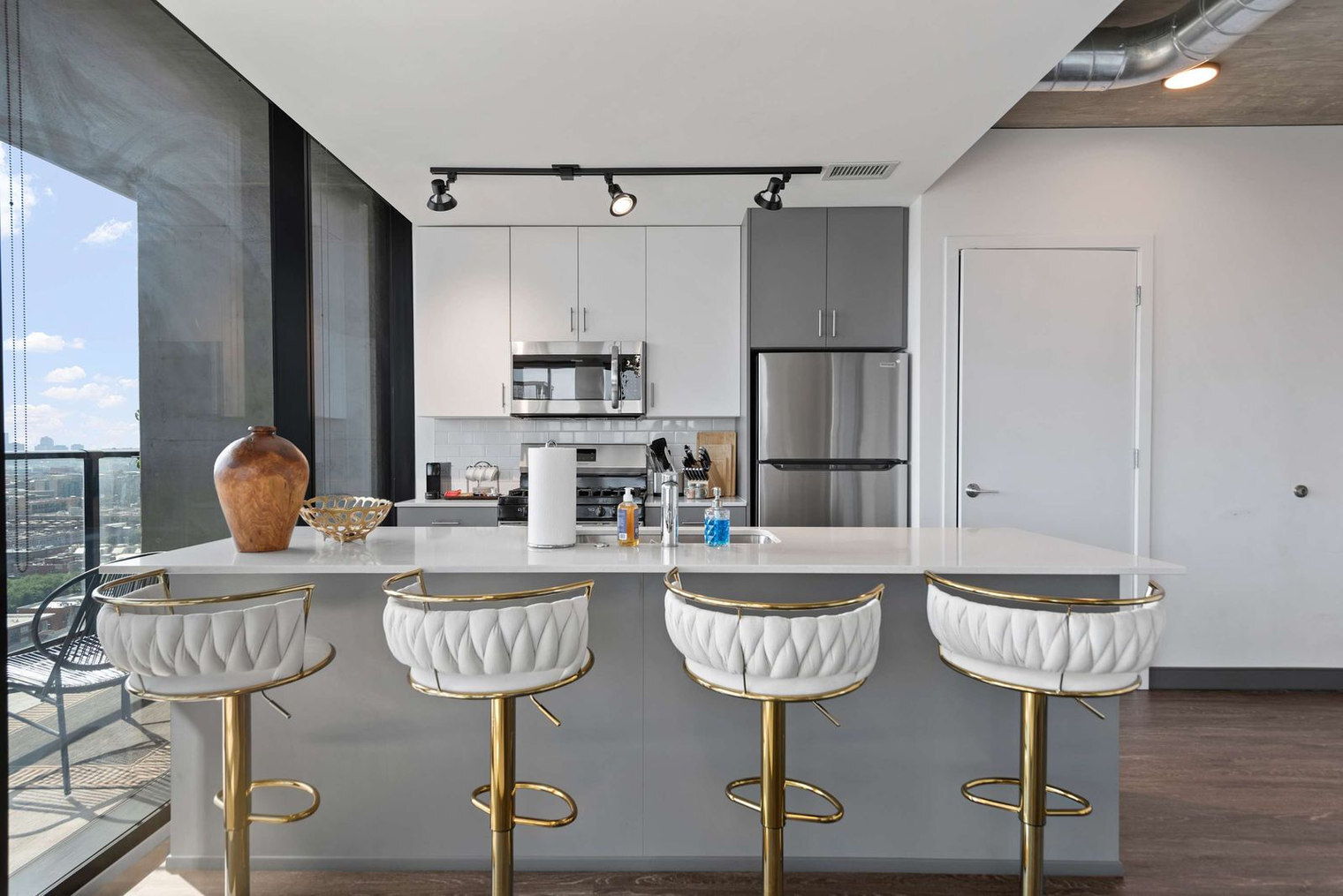 Building Photo - 1314 W Randolph St