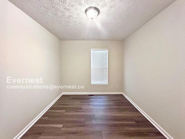 Building Photo - 5589 Strathmoor Manor Cir