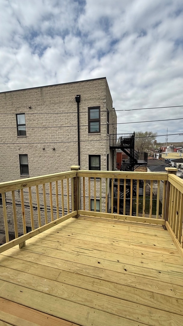 Building Photo - 1118 S Western Ave