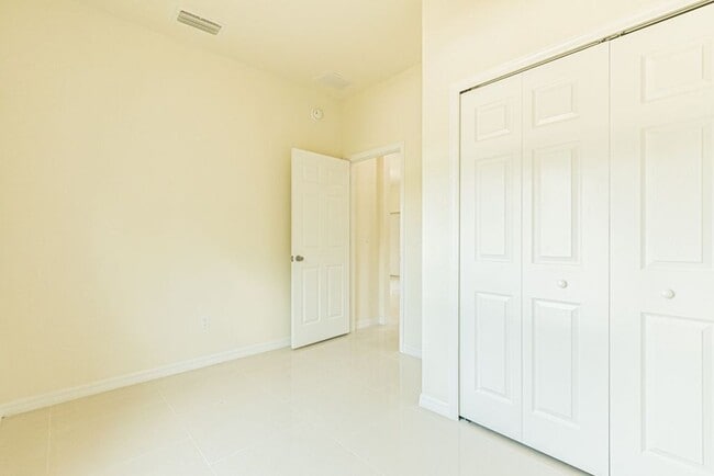 Building Photo - 3BR/2BA Home with 1-Car Garage in Prime SW Lehigh Acres – Brand New Construction