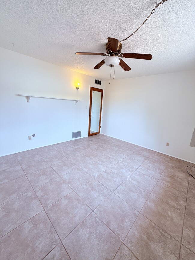 Building Photo - 4834 N Los Altos Pl
