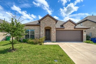 Building Photo - 580 Bradley Dr