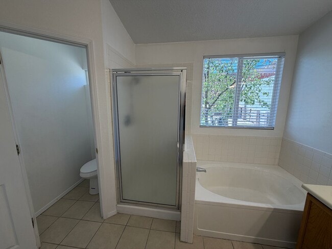 Building Photo - 1405 Secret Valley Dr SW