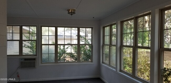 Building Photo - 82 Sunset Blvd