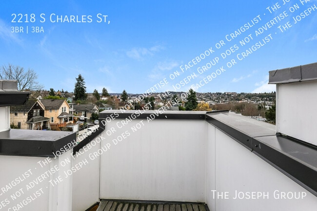 Building Photo - 2218 S Charles St