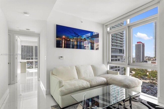 Building Photo - 3951 S Ocean Dr