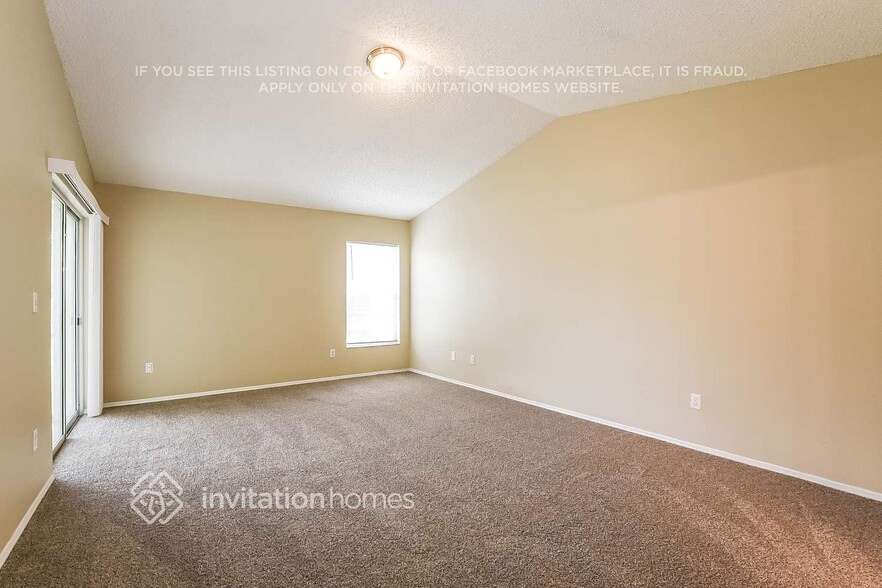 Building Photo - 435 Country Wood Cir