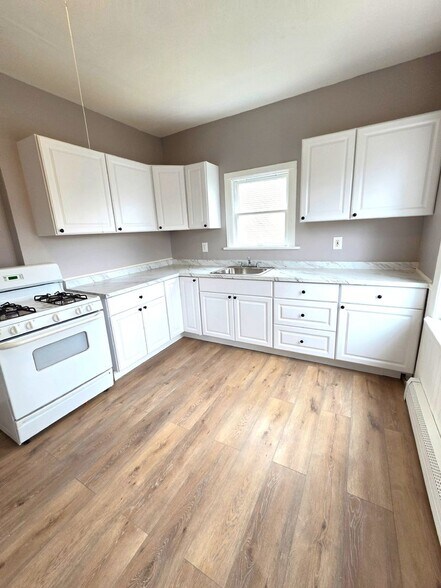 Building Photo - 90-92 Boutwell Street