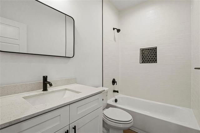 Building Photo - 2731 Rogers St