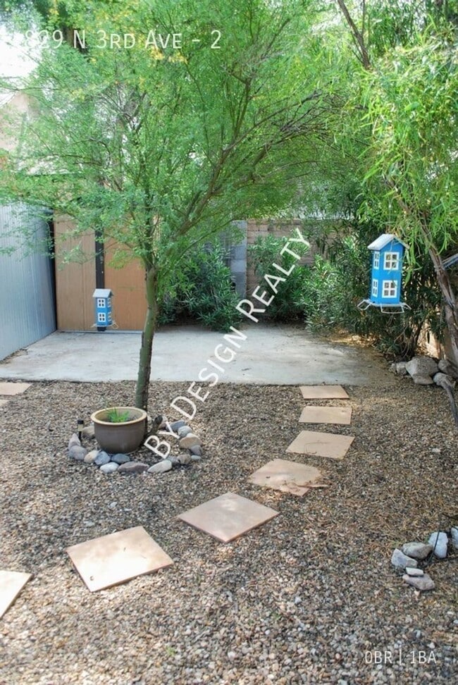 Building Photo - Casita Guest House - Just off 4th Ave/Univ...