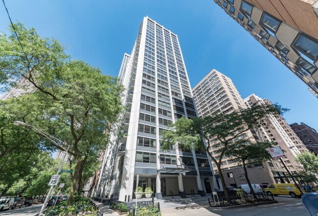 Building Photo - 222 E Pearson St