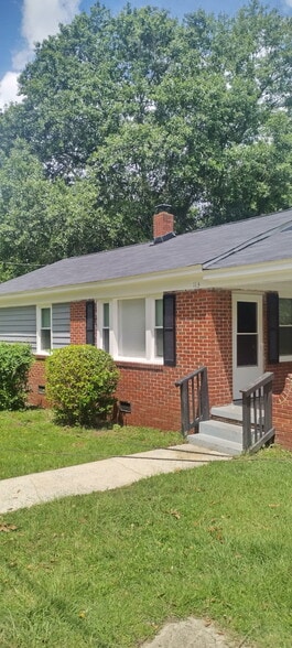 Building Photo - 113 Ruth St