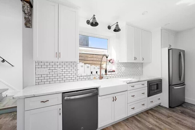 Building Photo - 172 39th St