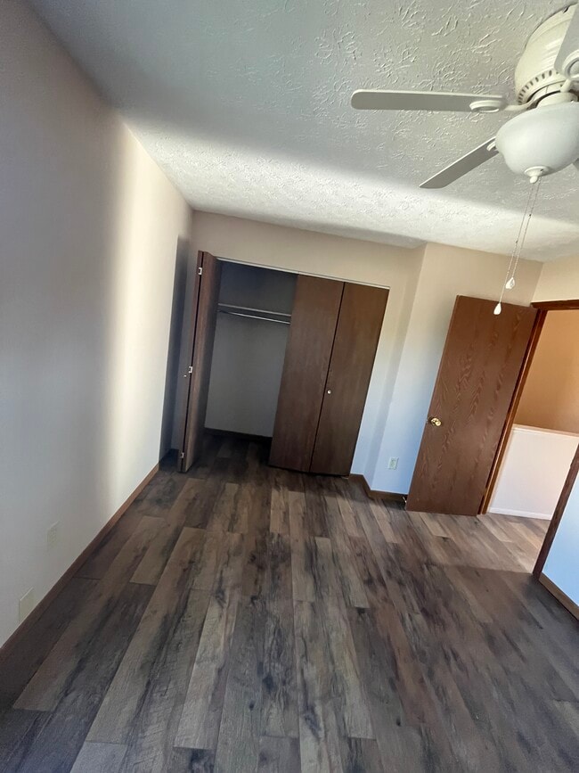 Building Photo - 1871 N Lakeman Dr