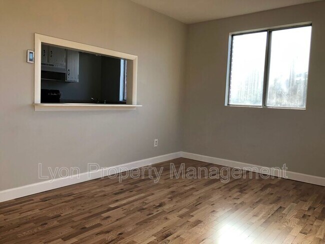 Building Photo - 1000 Willett Ave