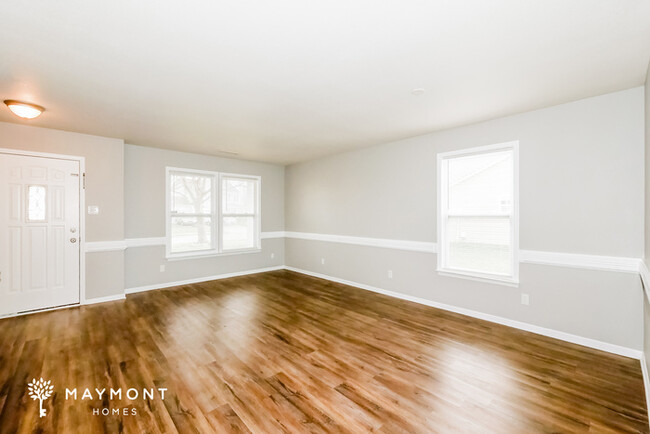 Building Photo - Classic 3-Bedroom Home