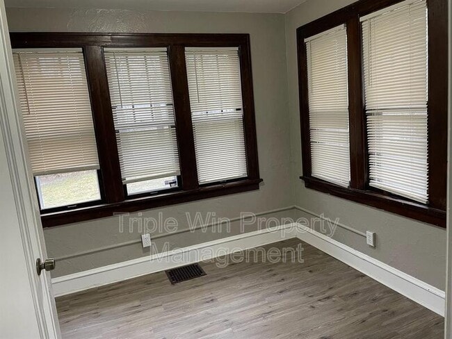 Building Photo - 424 Abston St