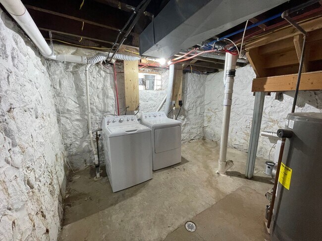 Building Photo - Click the “Apply Now” button or email wapmrentals@gmail.com for a prompt response.