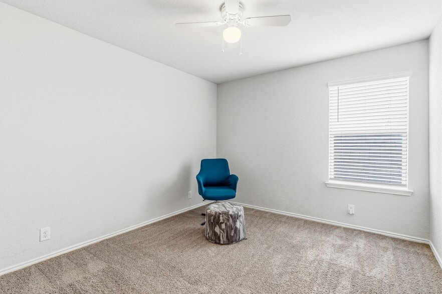 Building Photo - 10512 Gala Blvd