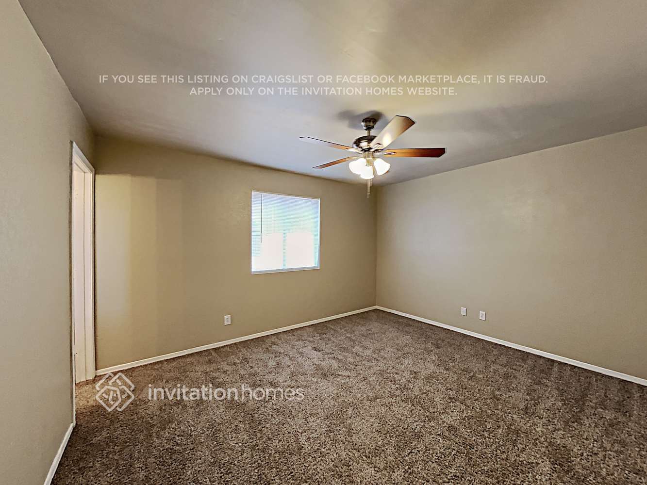 Building Photo - 700 E Quail Ave