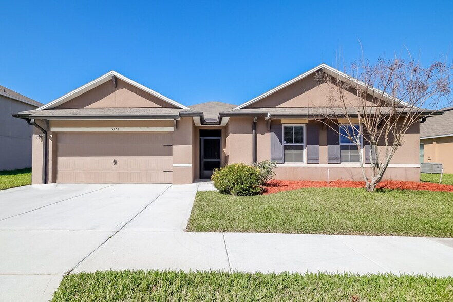 Primary Photo - 5751 Marsh Landing Dr
