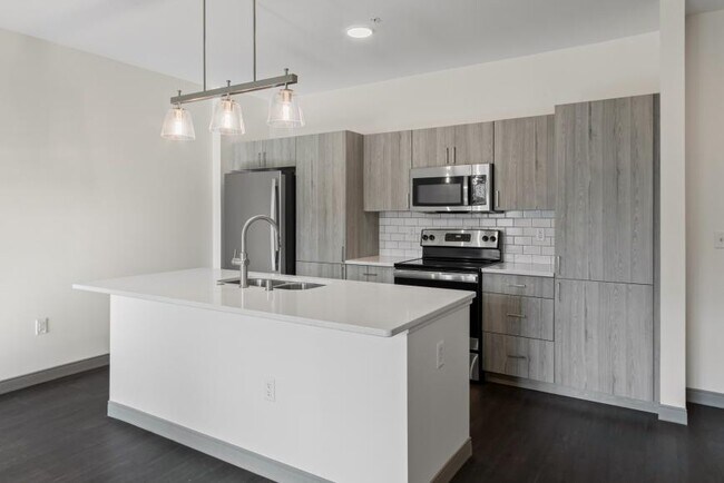 Building Photo - 2 bedroom in Milwaukee WI 53211