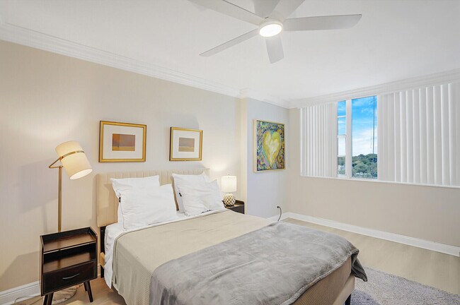 Building Photo - 2800 N Flagler Dr